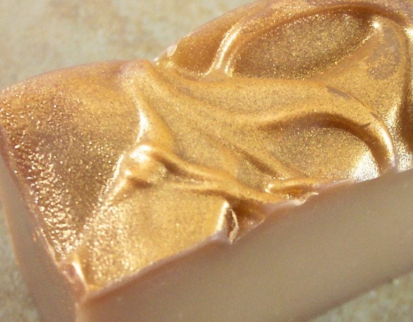 Amber Crush - Handmade Spa Soap - Amber Resins, Patchouli, Bourbon Vanilla - Limited Edition