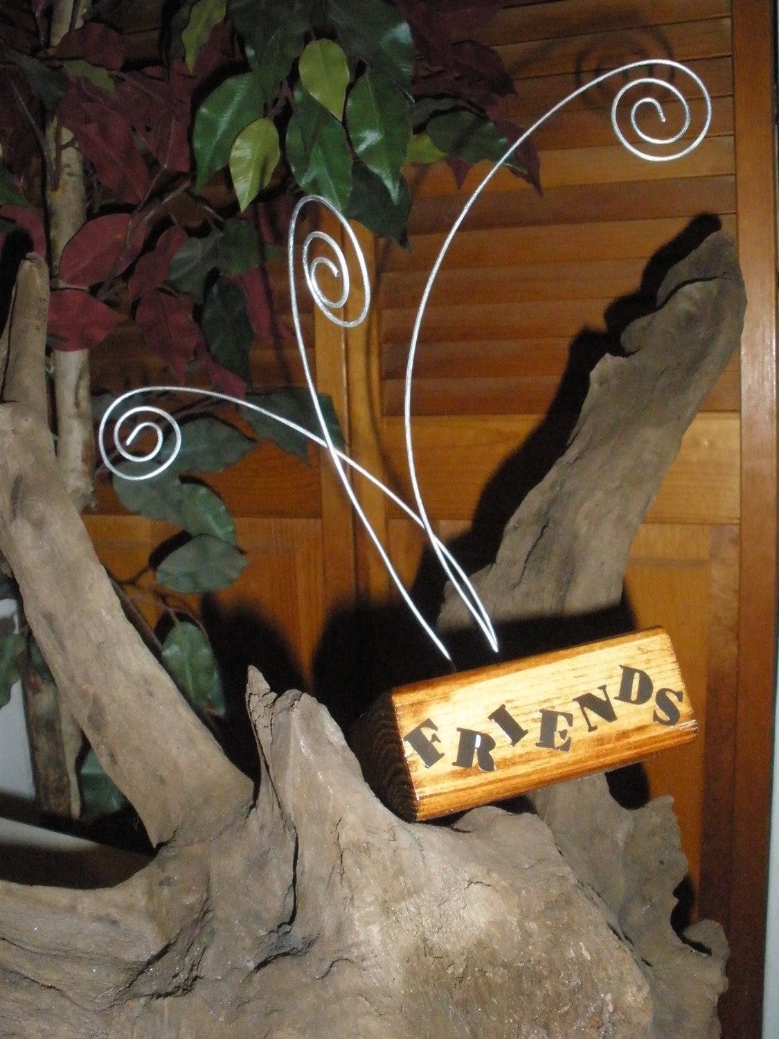 Unique Shaped Wire Picture Holder with the Message ( Friends ) mounted on the front