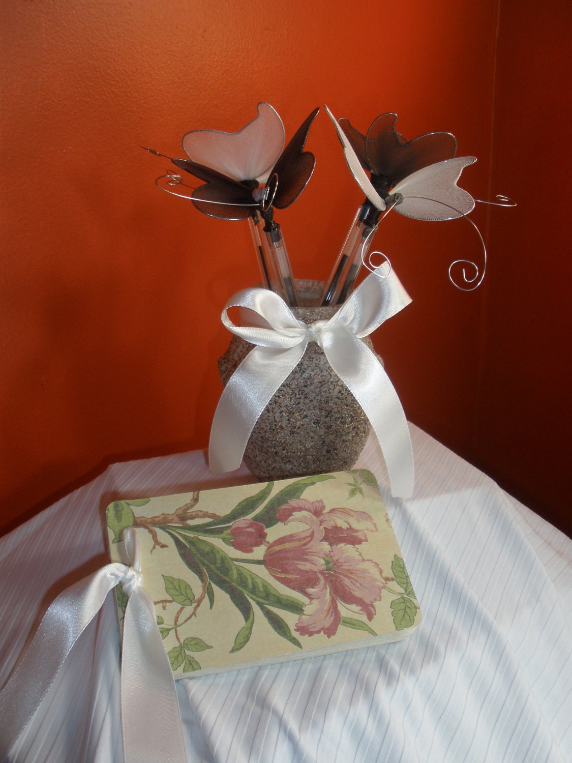 Attractive Stationery Note Book Pad Set with a Bouquet of Butterfly Pens In a Beautiful Decor Glass Pens Holder