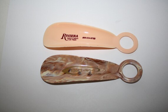 2 Vintage Advertising SHOE HORNS, Riviera Hotel Casino, Las Vegas & Kraus Originals LA, Promo giveaway Bakelite Lucite Plastic, mad men,