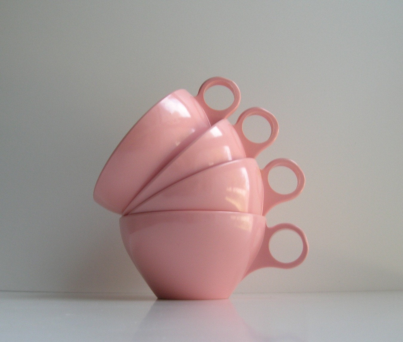 Vintage-Pink-Melmac-Coffee-Tea-Kitchen-Beverage-Cups-Mugs