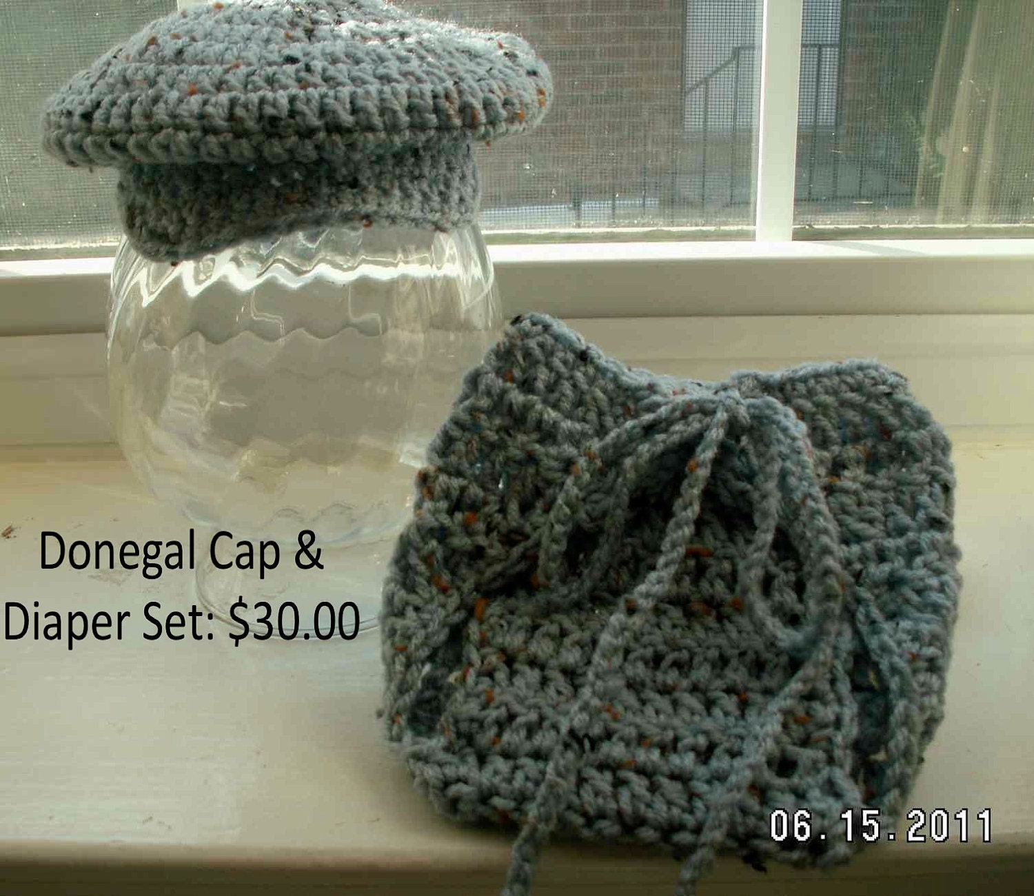 Donegal cap and diaper cover for babies up to 12 months - great photo prop