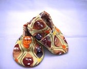 Baby Cat ECO Friendly  Cotton lined soles 0 to 6  months  READY to ship One of a Kind