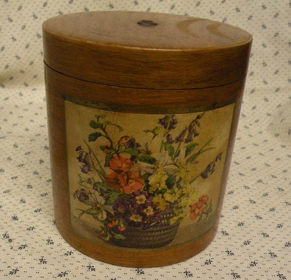 Antique Bent Wool Yarn Holder