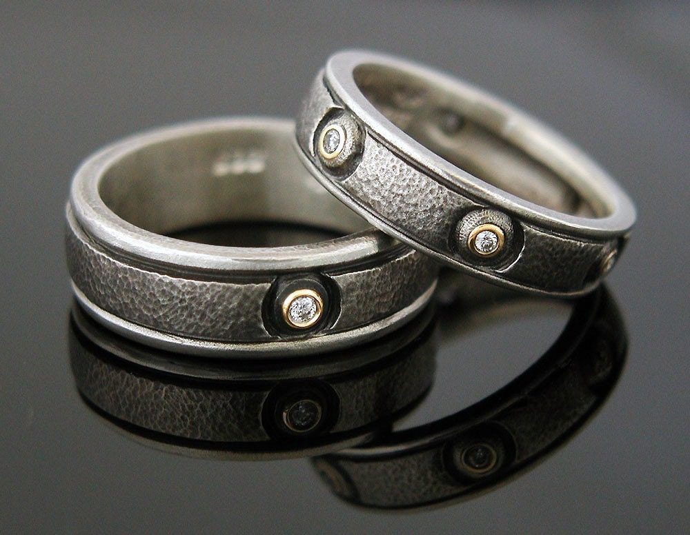 Wedding Rings with non conflict diamonds and 18K gold in oxidized silver. Made to order, needs five weeks to complete