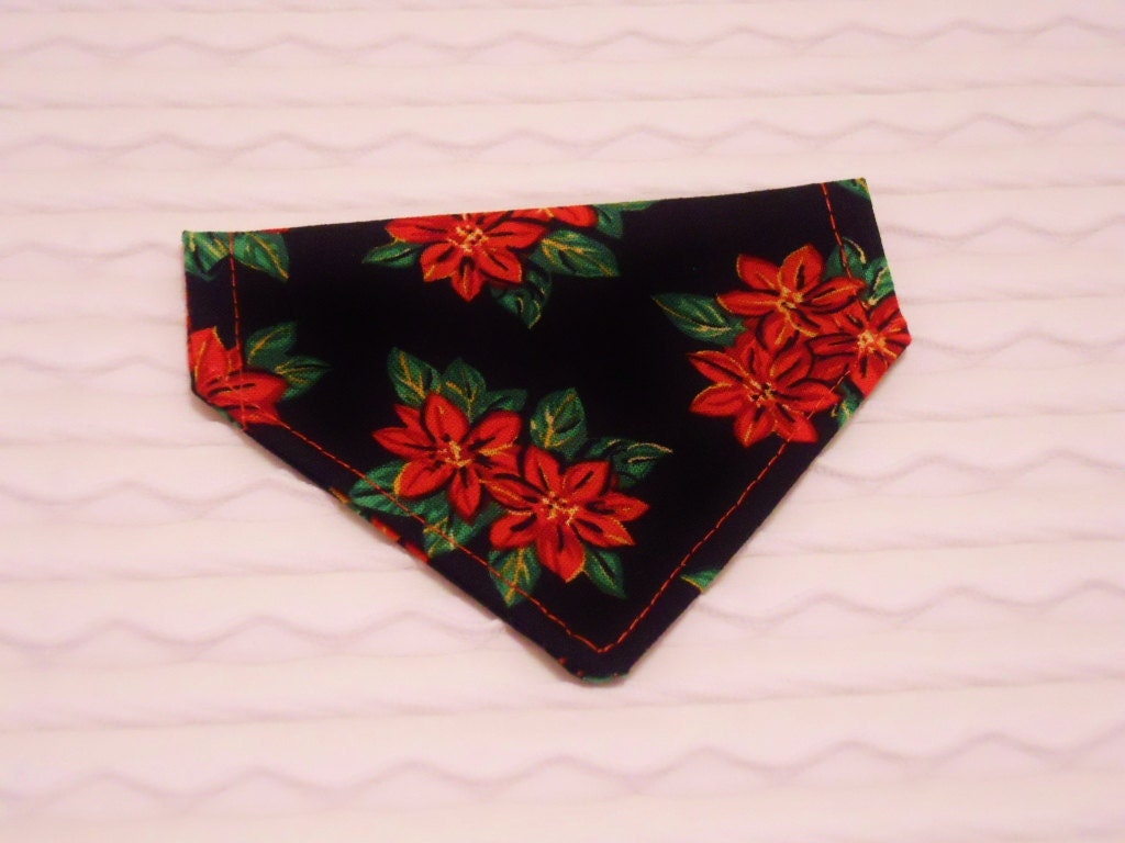 Dog Collar Bandana with Poinsettias Sizes XS to MEDIUM