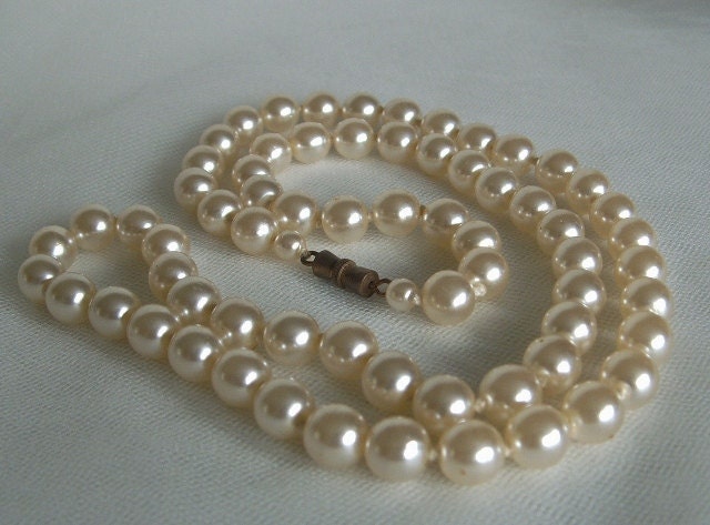 Vintage Necklace Lush Simulated Pearls 24 inch