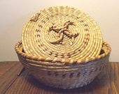 Vintage Basket Coiled Sweetgrass / Love Knot Handle Fitted Lid