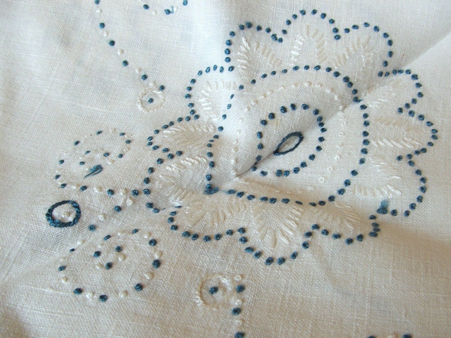 Vintage Lg Doily Blue French Knot Embroidery on Linen / Table Centerpiece