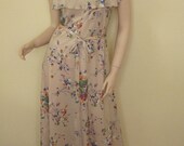 Fancy Vintage 70s Dress brown with Flowers and Ruffly Pleated Collar MED
