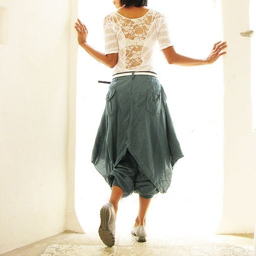 Hanna funky skirt over pants....Blue (M-XL)
