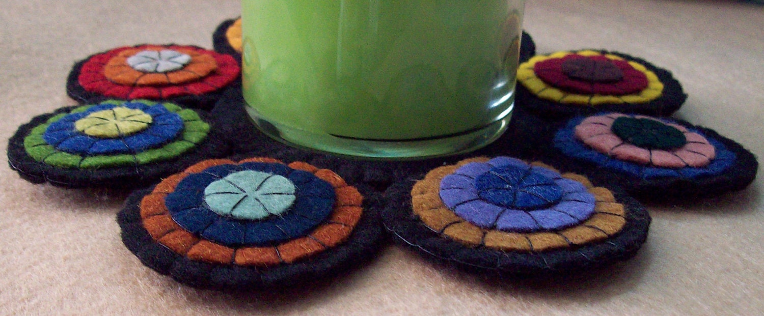 Primitive HandMade Penny Rug Mug Mat Primitive Folkart Trivet Wool felt penny rug Coffee Mat Tea mat