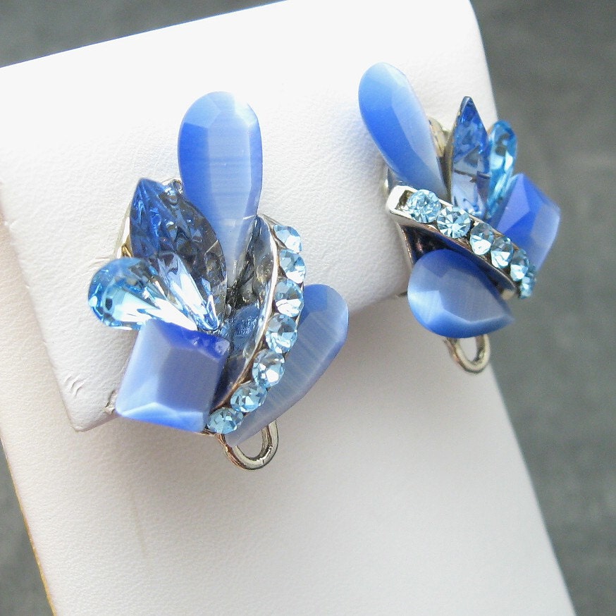 Vintage Blue Earrings Rhinestone Glass E3838