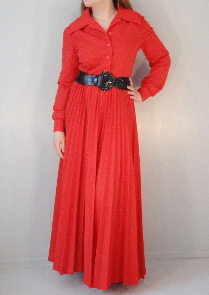 Tomato Red Pleated Skirt Vintage Hostess Dress Gown 1960s 1970s Size Large