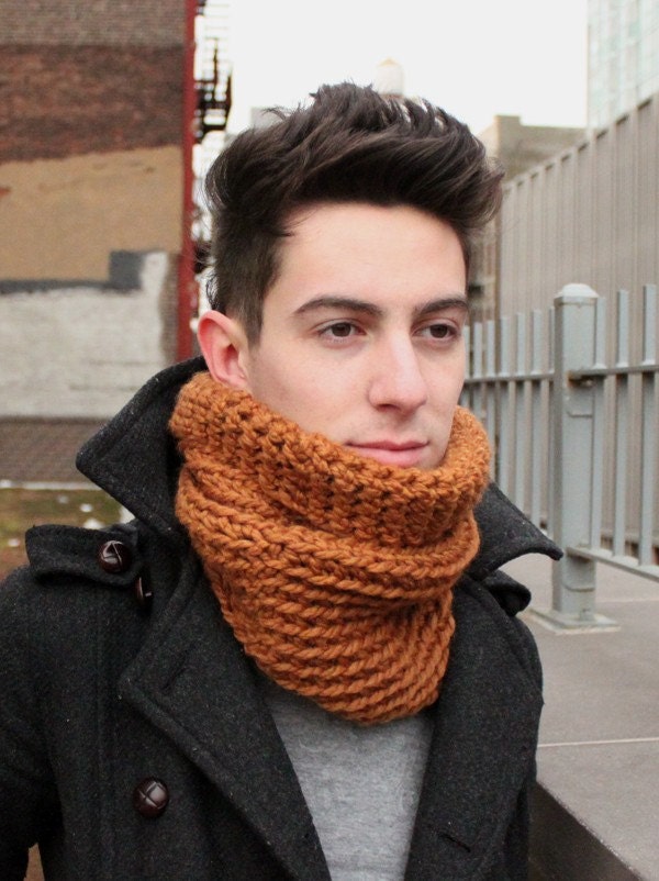 Connecticut Cowl in Hazlenut
