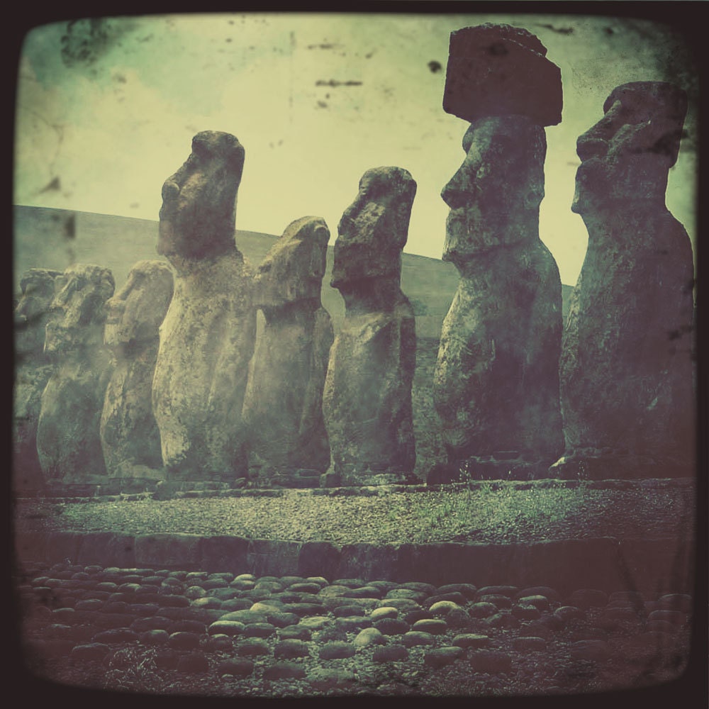 Hipstamatic Easter Island Photo Ahu Tongariki Retro 5x5