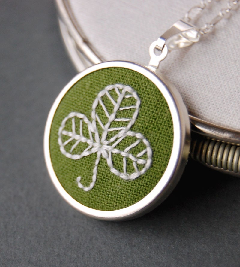 Clover Necklace Embroidered Shamrock on Moss Green Linen