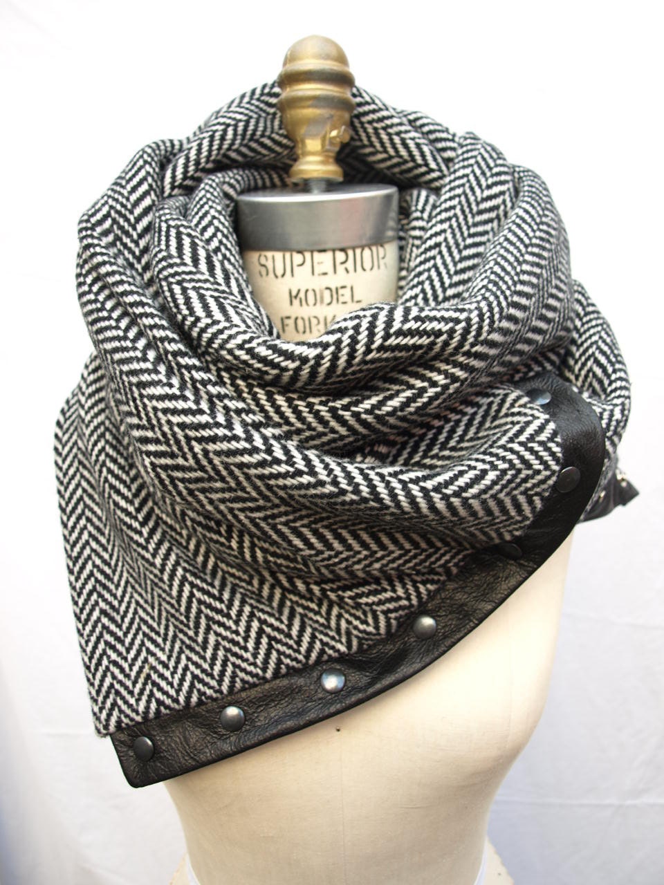 Reserved for HenriettaDevine Herringbone Chunky wool circular infinity scarf