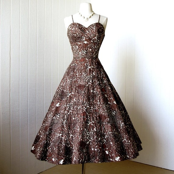 vintage 1950's dress ...fabulous folk NOVELTY PRINT cotton with ladies pleated bust full skirt pin-up party dress encrusted with rhinestones