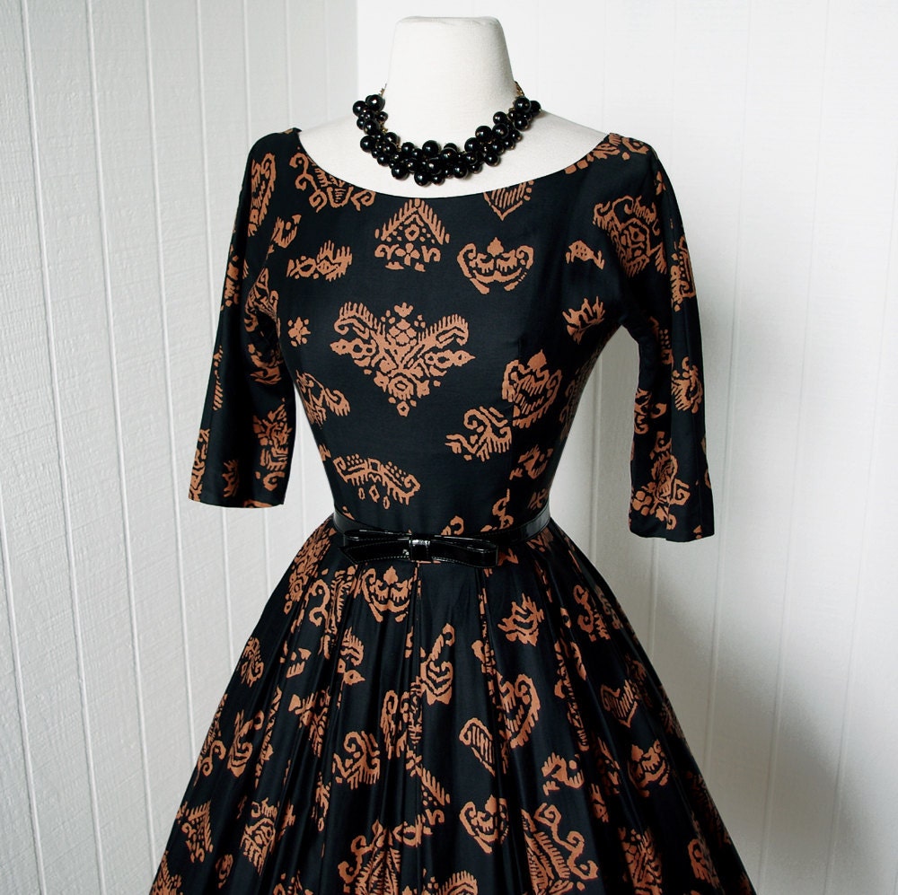 vintage 1950's dress ...fabulous JONATHAN LOGAN black and copper polished cotton mayan print full skirt pin-up cocktail party dress