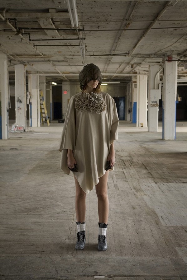 Women's Clothing/ Women's Capes/ Ruffle Cape/ Edgy Capes/Women's Spring Fashion