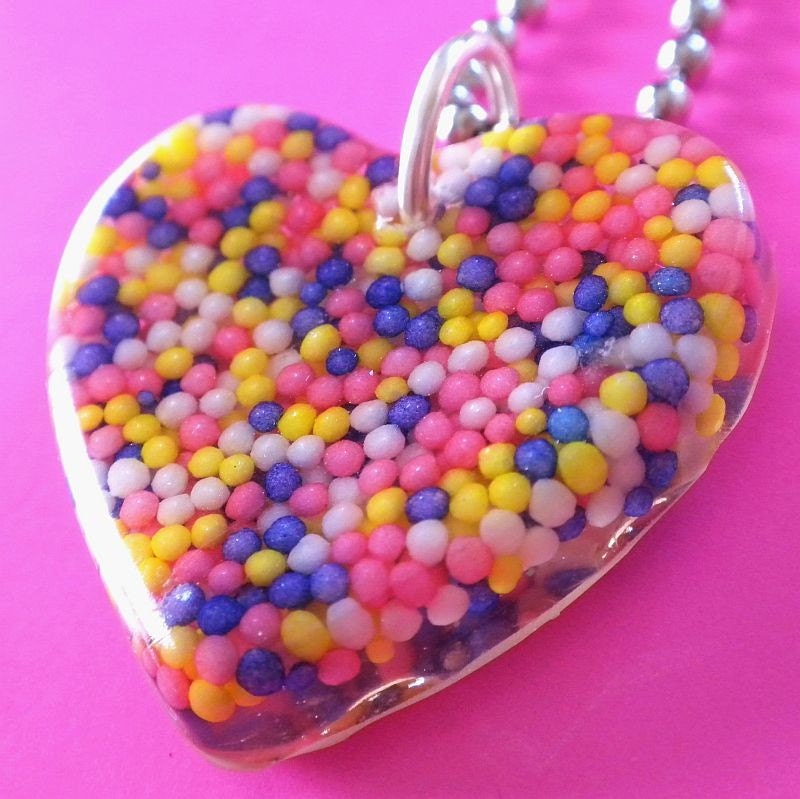 Resin Sprinkle Pendant  -  Sweet Heart in PRINCESS Sprinkles