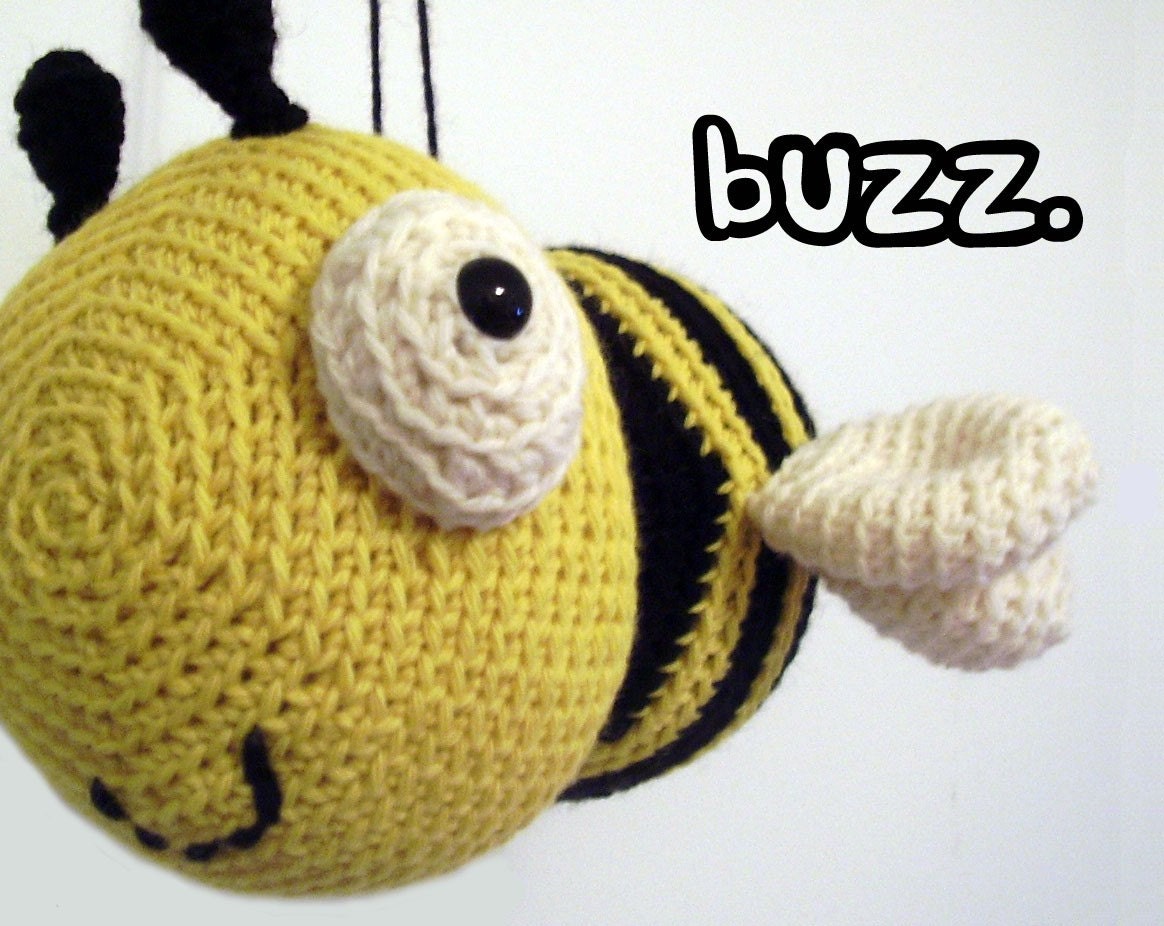 Crochet PATTERN: Amigurumi Bee -pdf-