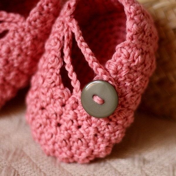 Instant download - Baby Booties Crochet PATTERN (pdf file) - Pretty in Pink Baby Booties