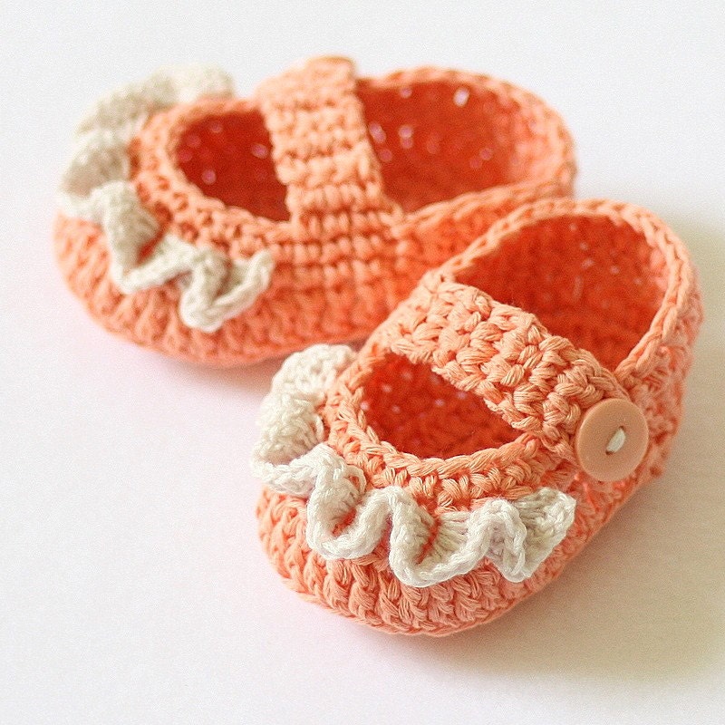 Instant download - Crochet PATTERN for baby booties (pdf file) - Ruffle Mary Janes