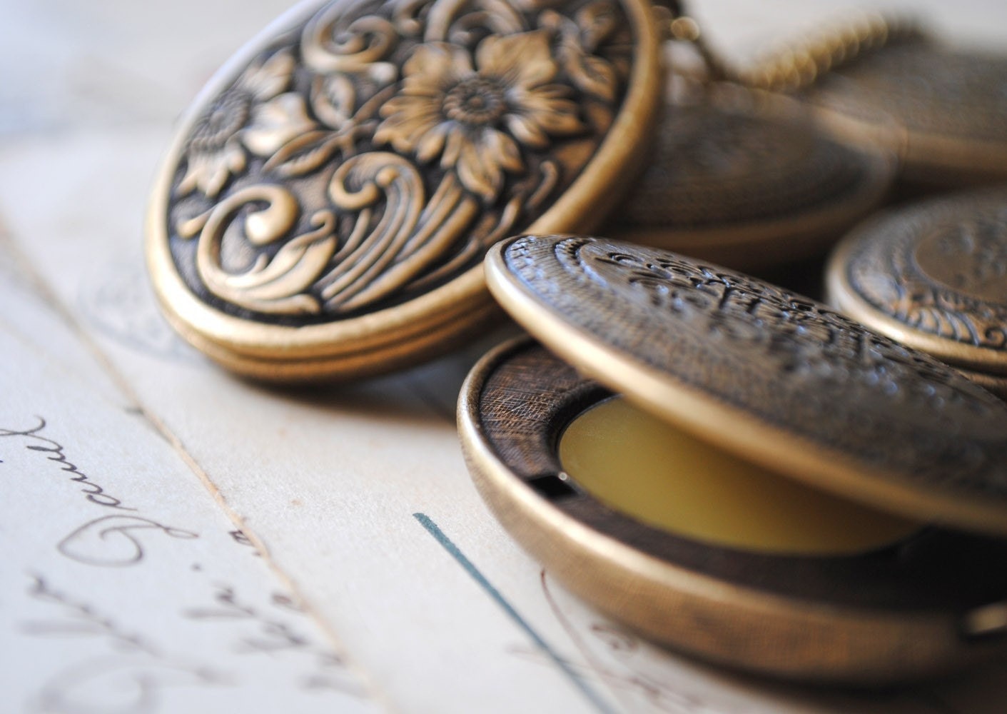 Feminine Natural Solid Perfume Locket, Victorian Diamond Design - Perfect for Weddings - Gift - Wearable Fragrance Victorian style finish