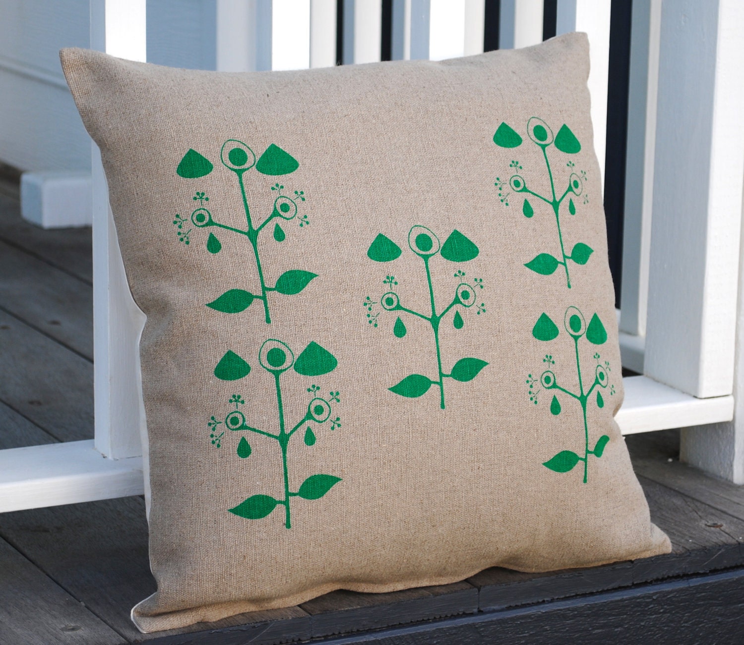 Green Bär (Berries) Cushion  18"x18"