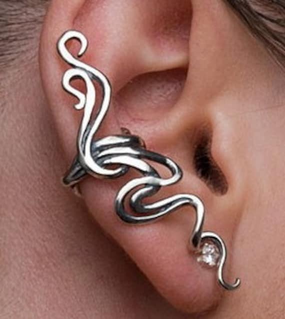 Silver Spiro Ear Cuff