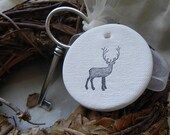 Deer White Ceramic Tag - set of 3