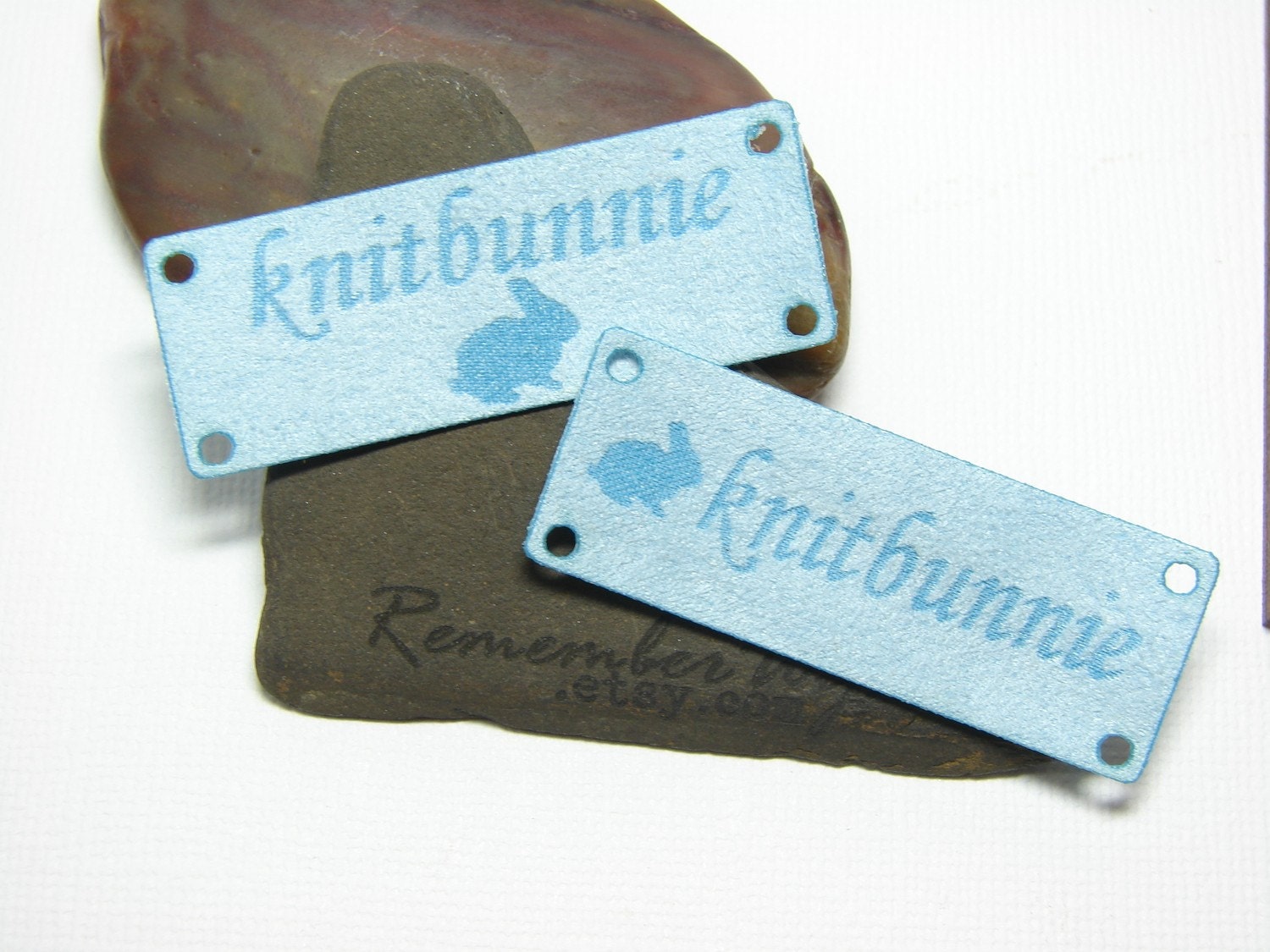 Knitting labels with holes for tying - new design