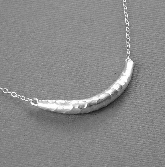 Sterling Silver Hammered Curve Necklace - Simply Sexy - Handmade Office Fashion
