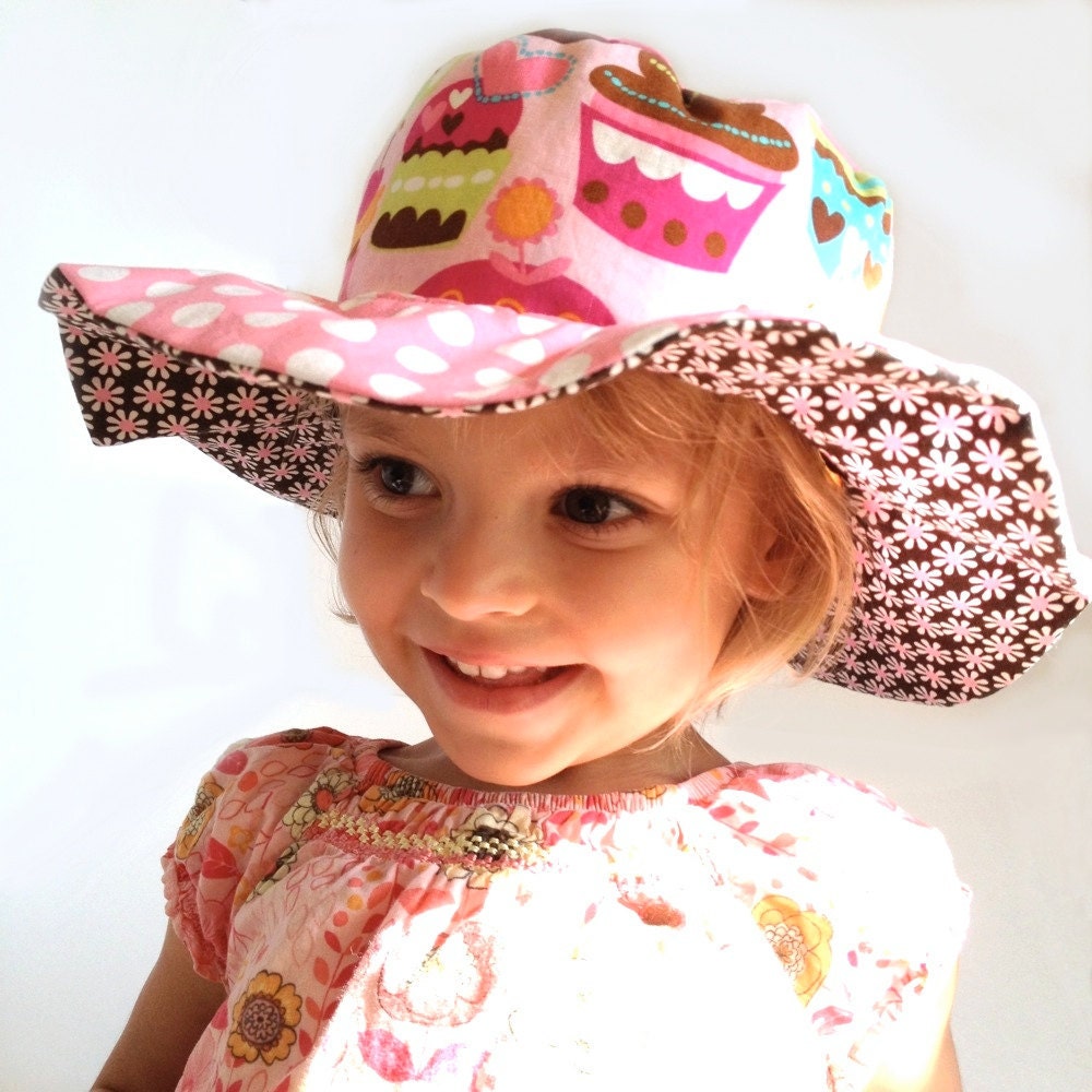Cupcakes floppy brim sun hat for girls, reversible, cotton, wide brim