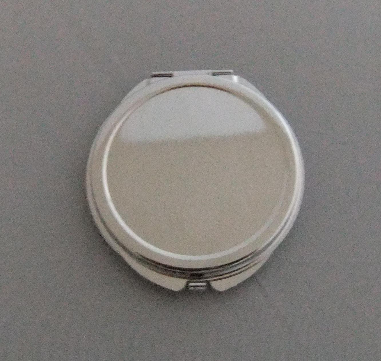 5 Round Compact Mirror DIY with flat base to glue your cabochon to quantity 5 with dot pattern