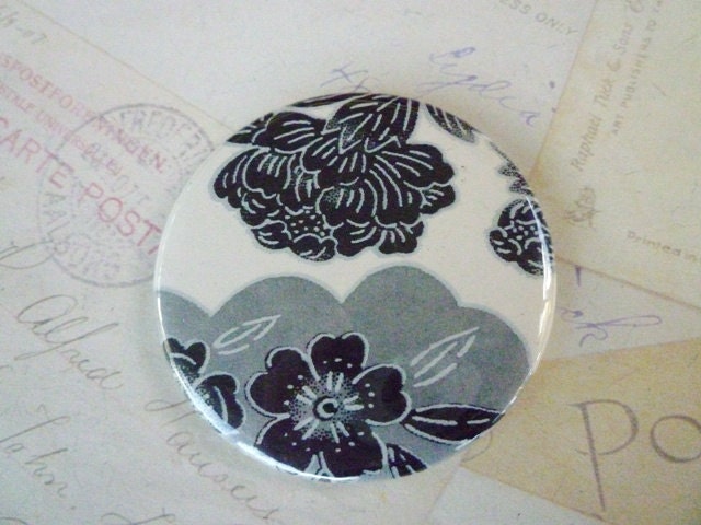 Pocket Mirror - Black and White Flowers Japanese Paper