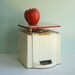Maid of Honor White and Red Art Deco Kitchen Scale