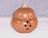 Ceramic Garlic Jar Keeper Nutmeg Sculpted Garlic bulb Handmade Wheel Thrown Stoneware Ceramics Pottery