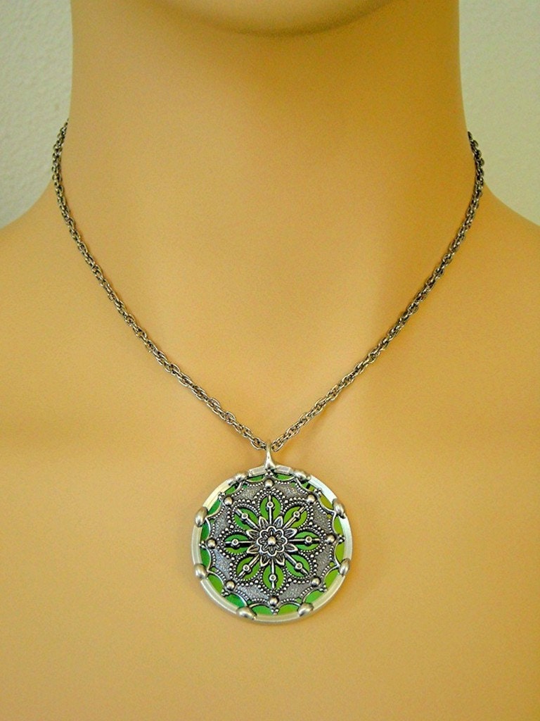 Stained Glass Pendant Necklace Medallion Filigree Green Victorian