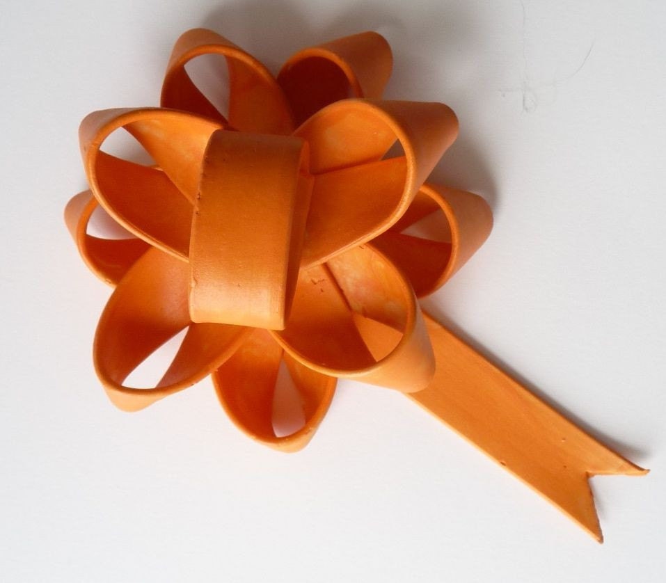 orange bow
