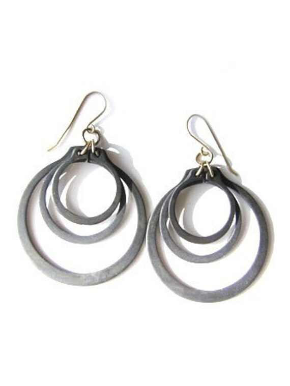 sun earrings- black