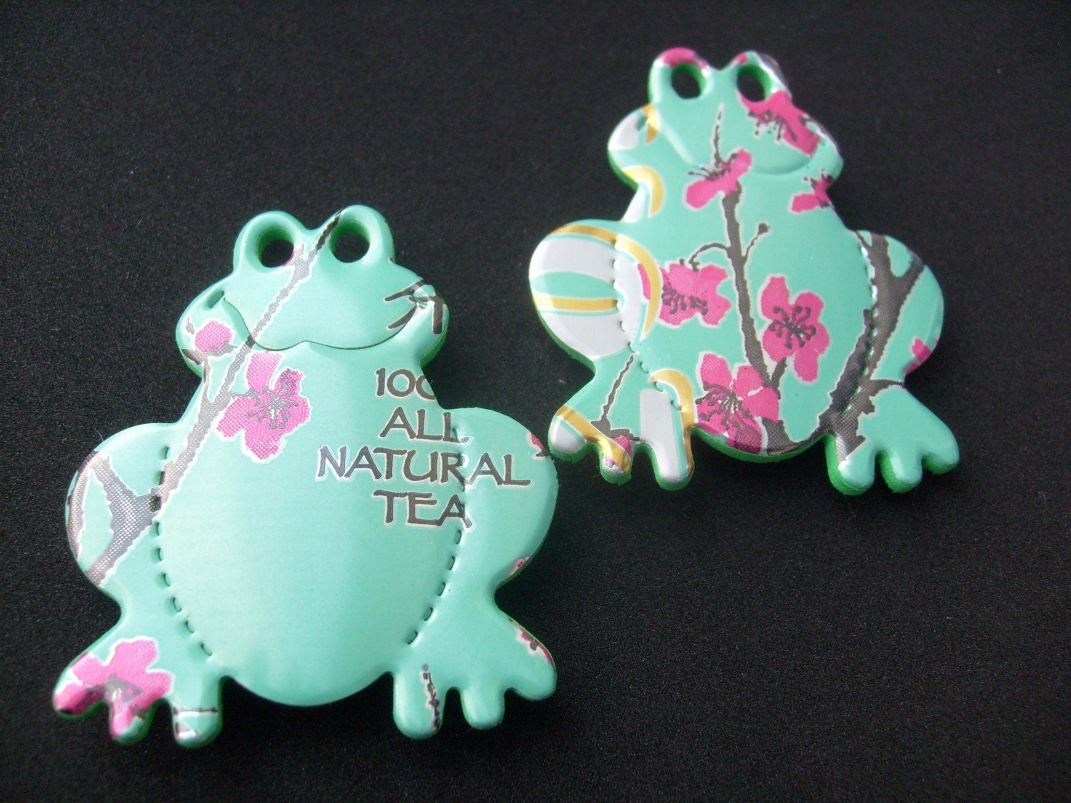 Recycled Can Magnet/Pin- Arizona Green Tea Frog