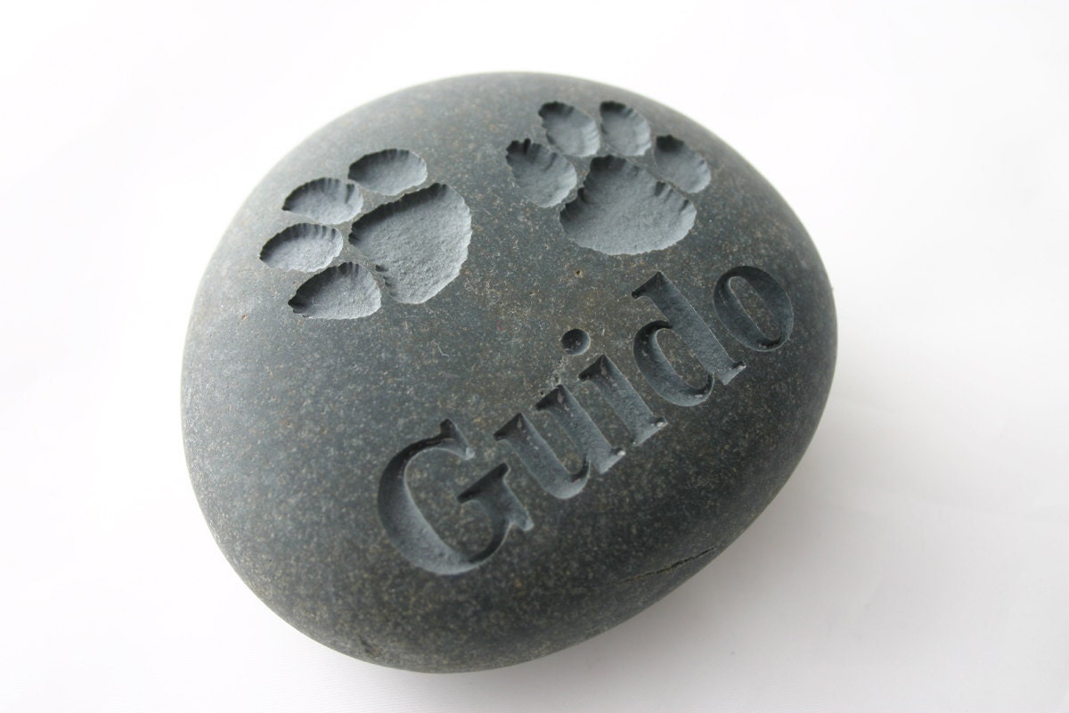 Custom Engraved Pet Memorial Stone Dog Cat Pet Loss