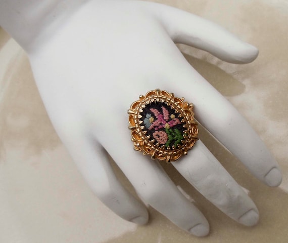 Vintage embroidered flower ring adjustable band