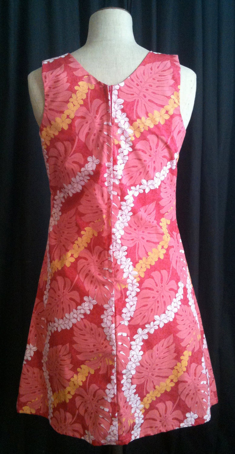 Vintage Hawaiian Shift Dress - Pink Orange and White Floral A-line size small