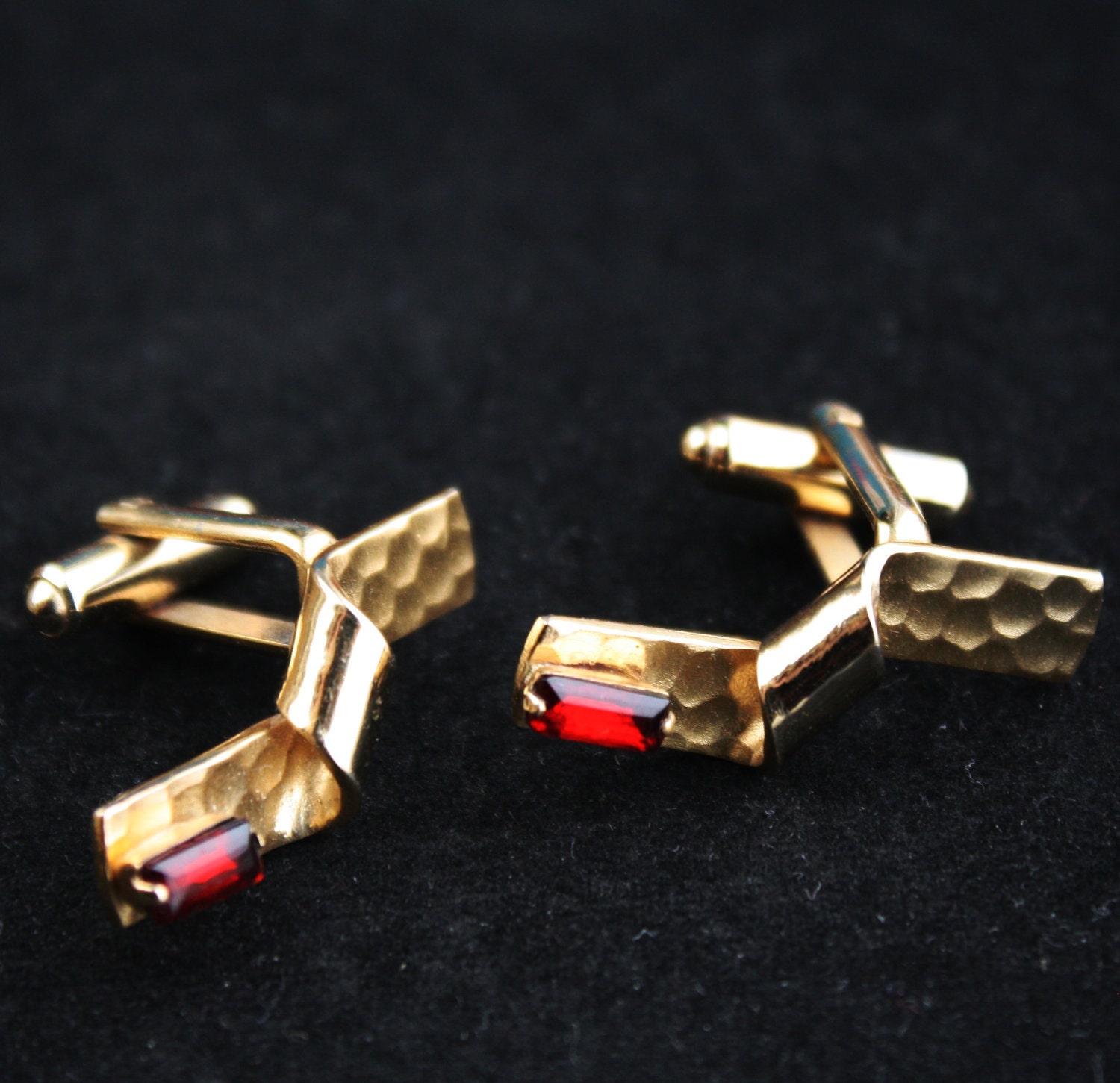 Speidel Cufflinks - Vintage Ruby Red Rhinestone with a gold Hammered twist