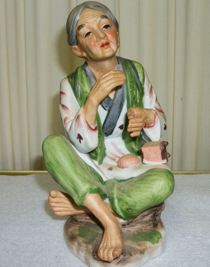 Homco Graceful  Old Lady Figurine