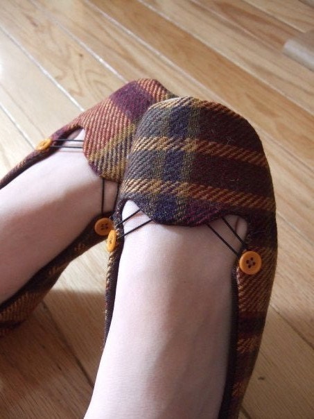 Size 7.5 - Plaid Equinox Flat